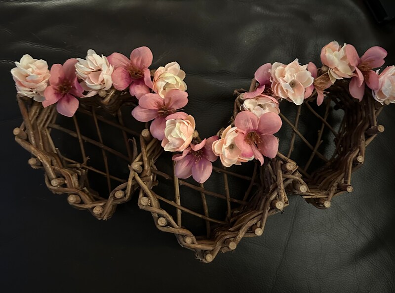 Valentine's decor triple heart shaped basket